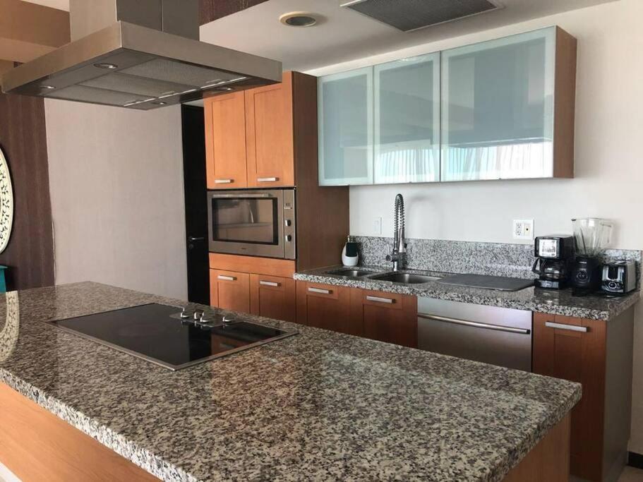 Departamento De Lujo Vista Al Mar Piso 15 Apartment Mazatlan Bagian luar foto